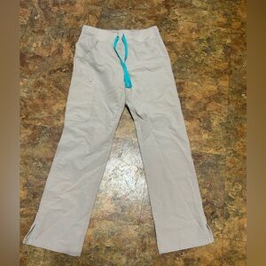 FIGS Women’s Kade Cargo Straight Leg Scrub Pants Size XXS in Khaki